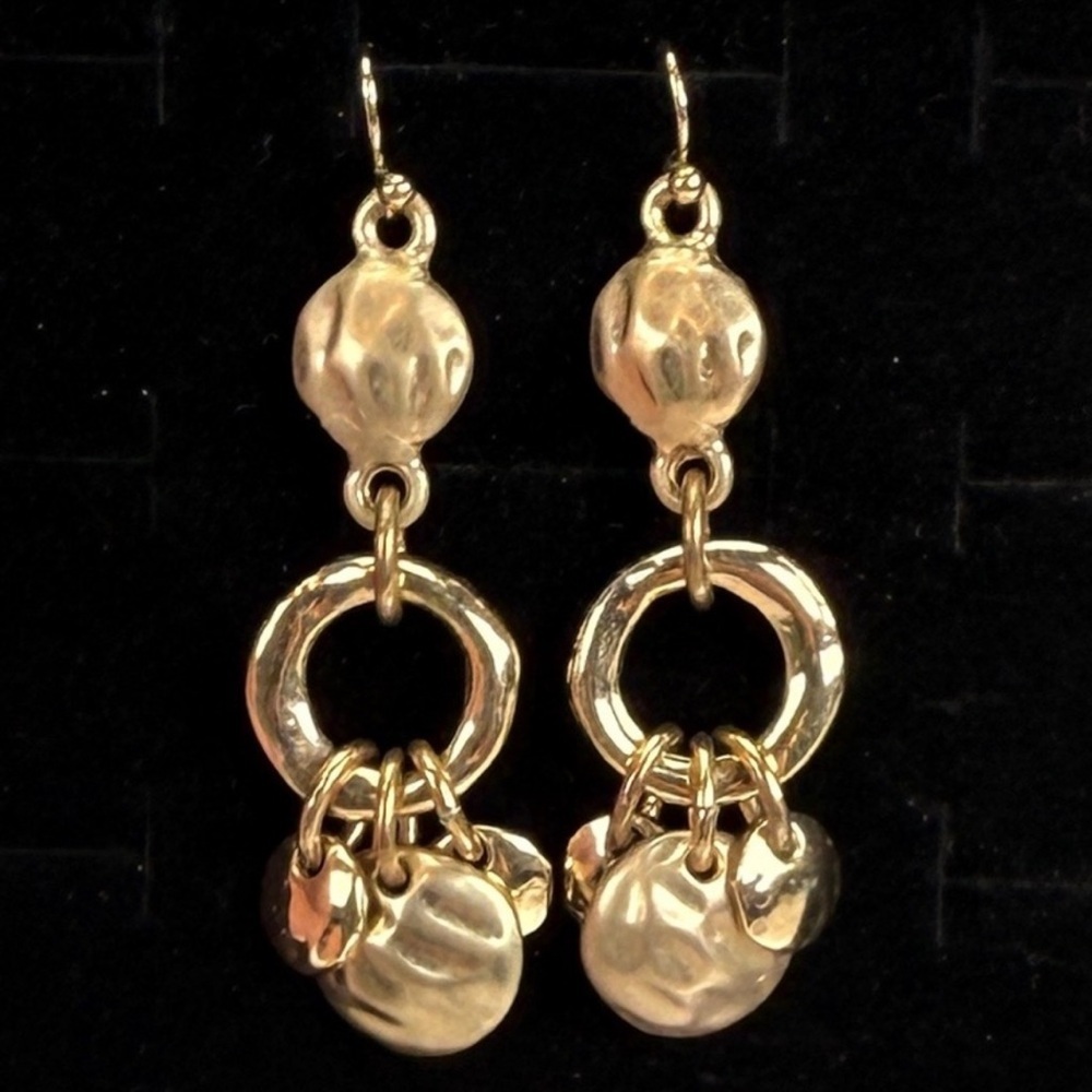 Vintage aged, goldtone, hammered accent weighted pierced dangle earrings